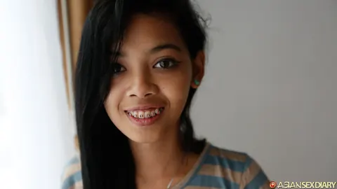 Petite Filipina Strips for POV Sex – photo 20 of 20