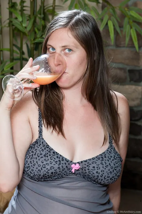 BBW MILF Spreads Her Hairy Bush Outdoors – photo 1 of 16