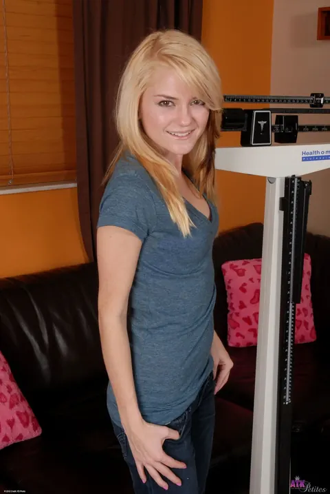 Chloe Foster: Petite Blonde Strips Out of Her Jeans and Bikini to Pose Nude – photo 2 of 21