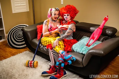 Leya Falcon: Tattooed Blondes Use Dildos and Lick Pussy in Halloween Lesbian Play – photo 14 of 21