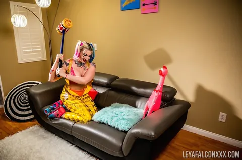 Leya Falcon: Tattooed Blondes Use Dildos and Lick Pussy in Halloween Lesbian Play – photo 16 of 21