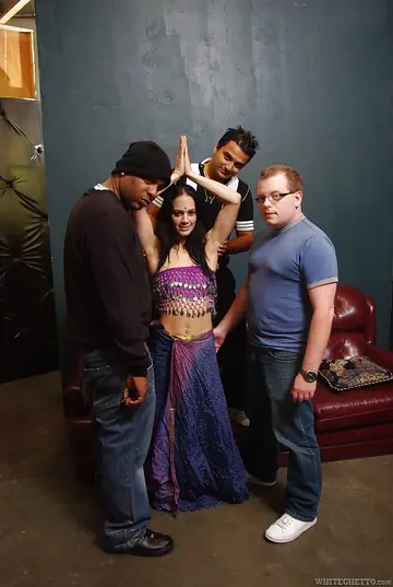 Indian Woman Takes Three Men and Gets a Huge Facial