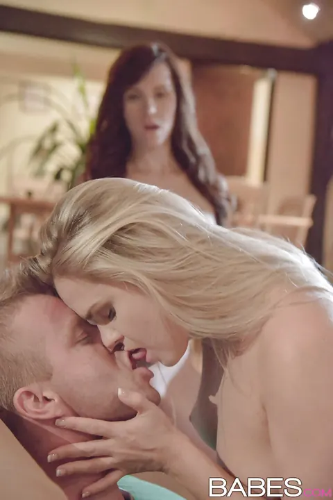 Barra Brass: Tall Thick Blonde and Short-Haired Brunette Share a Threesome – photo 13 of 16