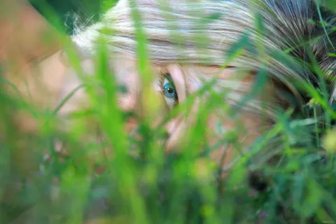 Blonde Pulls Labia Apart to Show Her Shaved Pussy Outdoors – photo 6 of 21