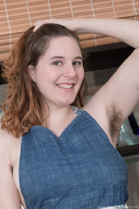 Eleanor Rose: Brunette PAWG Spreads Her Hairy Bush in the Kitchen – photo 1 of 17