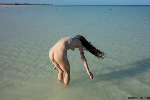 Irene Rouse: Slim Tattooed Latina Poses Nude on the Beach – photo 1 of 15