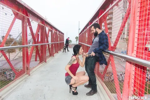 Slim Tattooed Latina Gives a Blowjob on a Public Bridge – photo 5 of 18