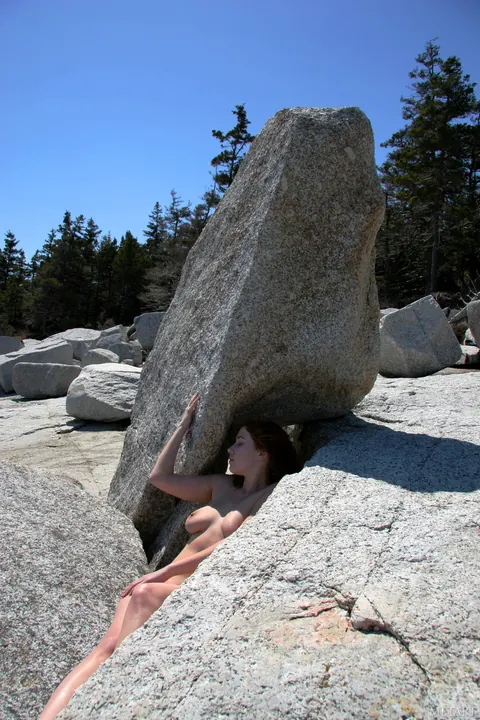 Busty Woman Strips Nude and Poses Outdoors – photo 14 of 17