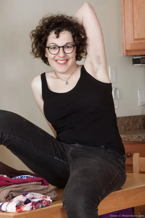 BBW in Glasses Spreads Her Hairy Pussy in the Kitchen – photo 3 of 18