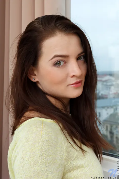 Katrin Beli: Brunette Strips Out of Her Skirt and Fingers Her Pussy – photo 2 of 16