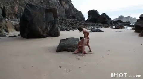 Carol Sousa: Short-Haired Latina Has Sex and Kisses on the Beach – photo 16 of 17