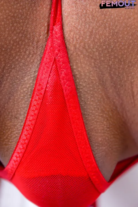 Thick Ebony Trans Woman Poses in Panties Then Strips Nude – photo 8 of 16