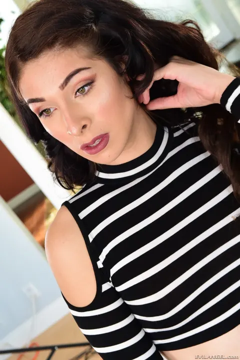 Brunette Trans Woman Oils Her Body and Shows Her Small Tits – photo 4 of 18