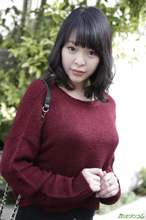 Thick Japanese Woman with Big Tits Gets Fucked Outdoors – photo 1 of 20