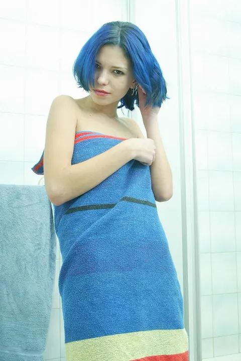 Slim European Babe Spreads Her Shaved Pussy in the Bathroom – photo 1 of 20