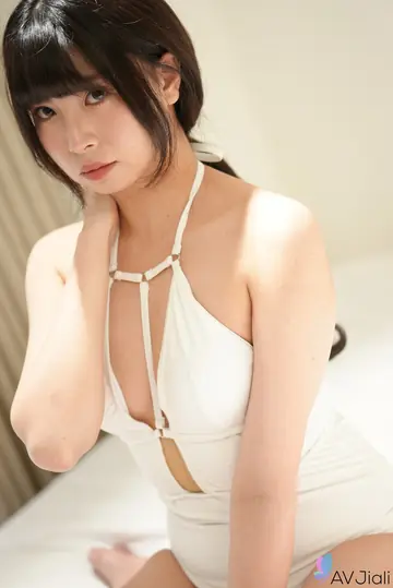 Chinese Woman Takes Anal Doggy Style and Gets a Pearl Necklace