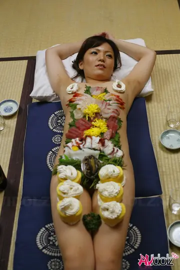 Asuka Ayanami – Petite Japanese MILF Used by Men Outdoors