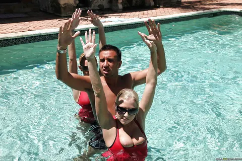 Brittney Brooks: Blonde with Enhanced Tits Takes Anal by the Pool – photo 4 of 16