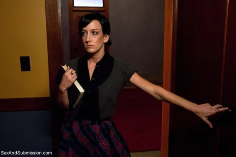 Elise Graves: Tattooed Brunette MILF Gets Tied Up and Fucked on Her First Day – photo 8 of 17
