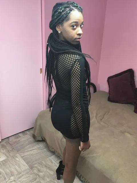 Lola Venom: Ebony Brunette in Heels Fingers Herself and Uses a Dildo – photo 1 of 20