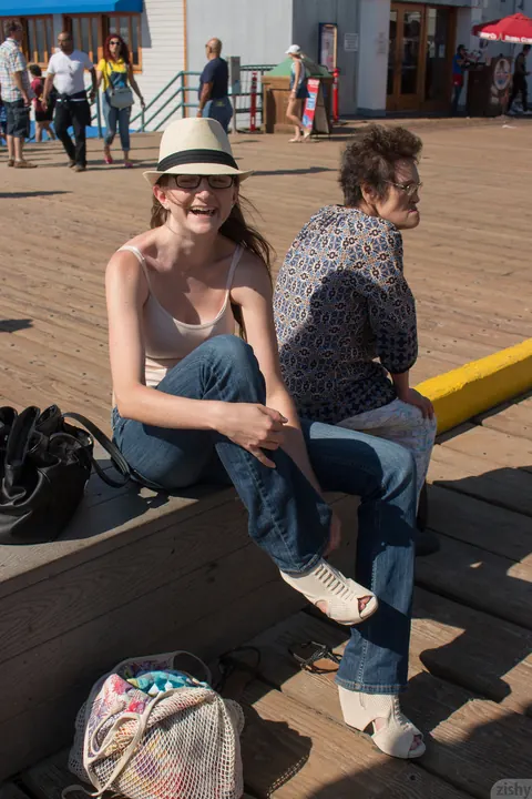Penny Stiles: Redhead in Glasses Walks Nude Outdoors and Spreads Her Pussy – photo 1 of 11