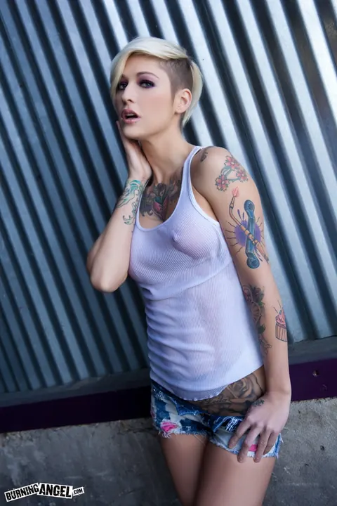 Kleio Valentien: Busty Short-Haired Blonde Spreads in High Heels – photo 8 of 17