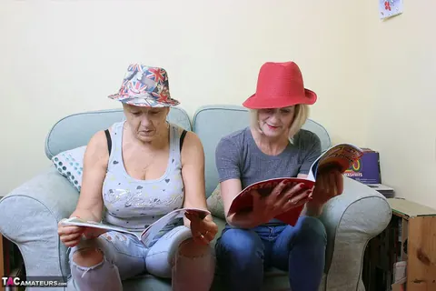 Molly Maracas: Two Blonde MILFs in Jeans Have Lesbian Sex – photo 2 of 20