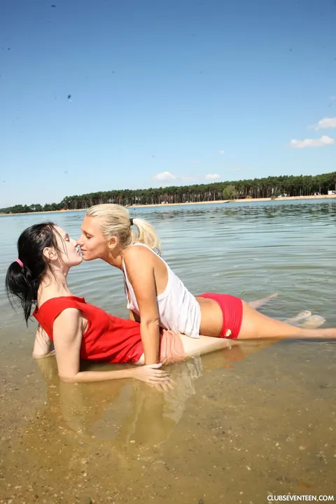 Timea Bela: Blonde and Brunette Lesbians Finger and Lick on the Beach – photo 6 of 21