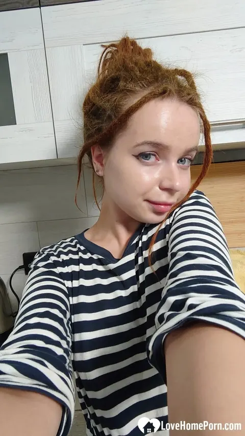 Luna Haze: Petite Russian Redhead Undresses in Selfie Photos – photo 13 of 15
