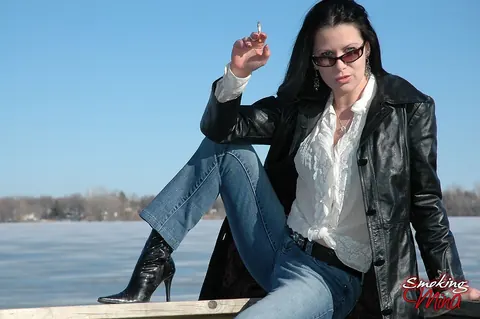 Brunette MILF in Leather and High Heels Smokes Outdoors – photo 15 of 16