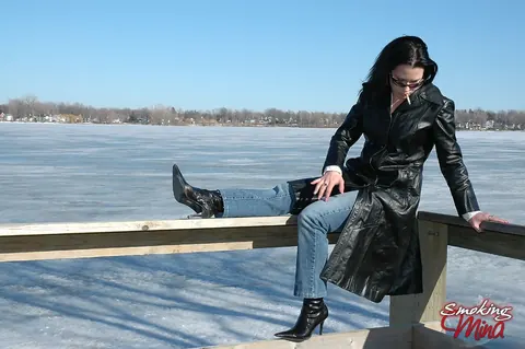 Brunette MILF in Leather and High Heels Smokes Outdoors – photo 8 of 16