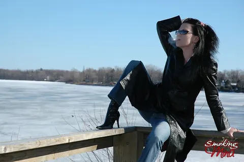 Brunette MILF in Leather and High Heels Smokes Outdoors – photo 5 of 16