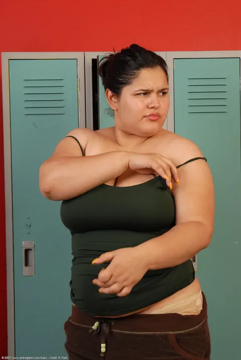 Karla Lane: Latina Beauty Undresses to Show Her Big Natural Tits – photo 6 of 21