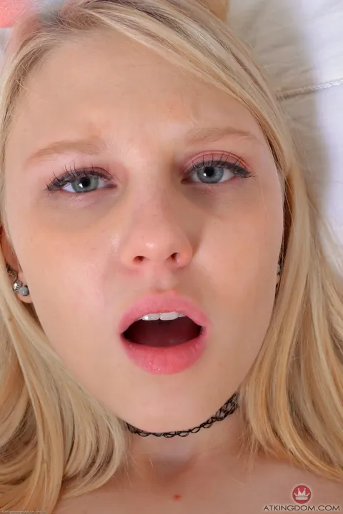 Lily Rader: Petite Blonde Strips Nude and Spreads Her Hairy Pussy Wide – photo 13 of 20
