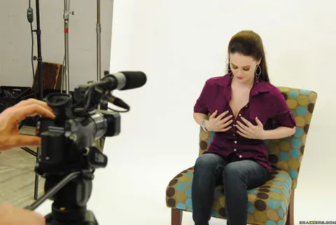 Tessa Lane: Brunette with Big Tits Gets Fucked in Jeans – photo 4 of 21