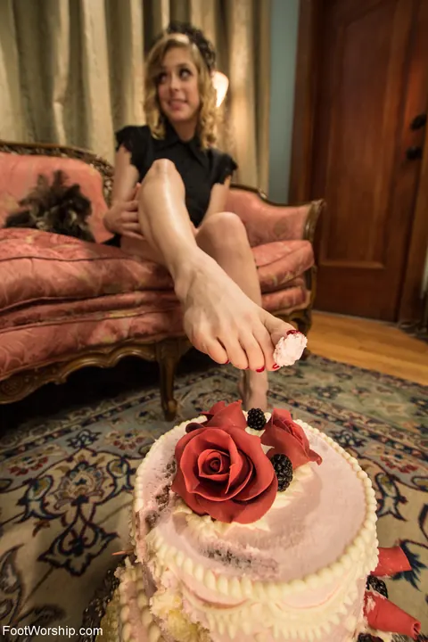 Maitresse Madeline Marlowe: Petite Redhead in Lesbian Bondage and Foot Worship – photo 8 of 21