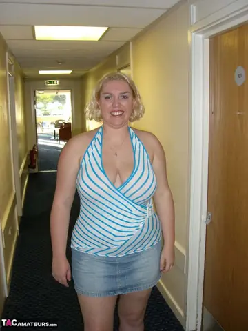 Thick Blonde MILF Strips for Hotel Blowjob and a Facial