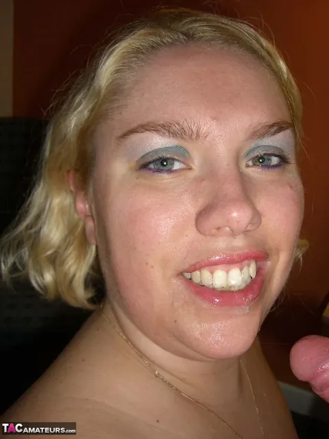 Thick Blonde MILF Strips for Hotel Blowjob and a Facial – photo 16 of 16