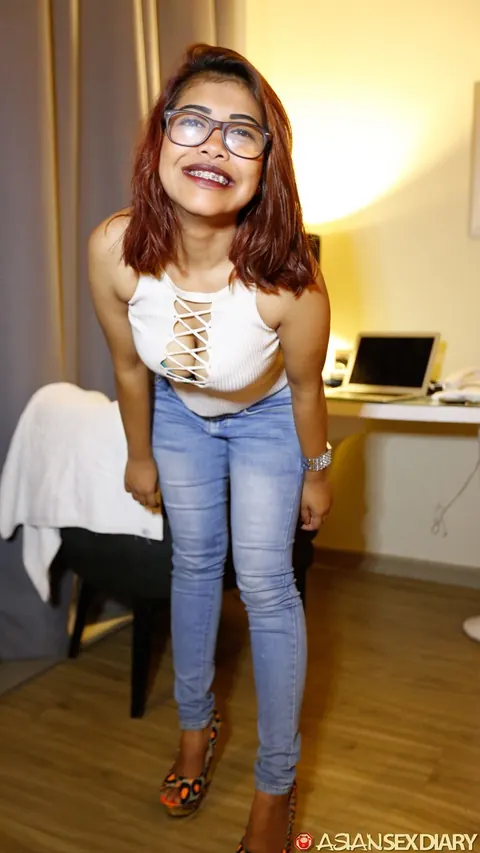 Hairy Asian Babe in Jeans and Glasses Takes a Creampie – photo 4 of 21