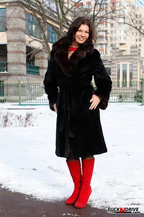 Helen Kroff: Brunette in Boots Sucks Cock and Takes Anal Cum Outdoors – photo 1 of 20