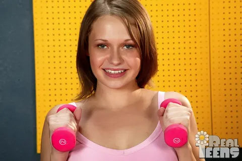 Busty Woman Fingers Her Pussy and Uses a Dildo – photo 1 of 12