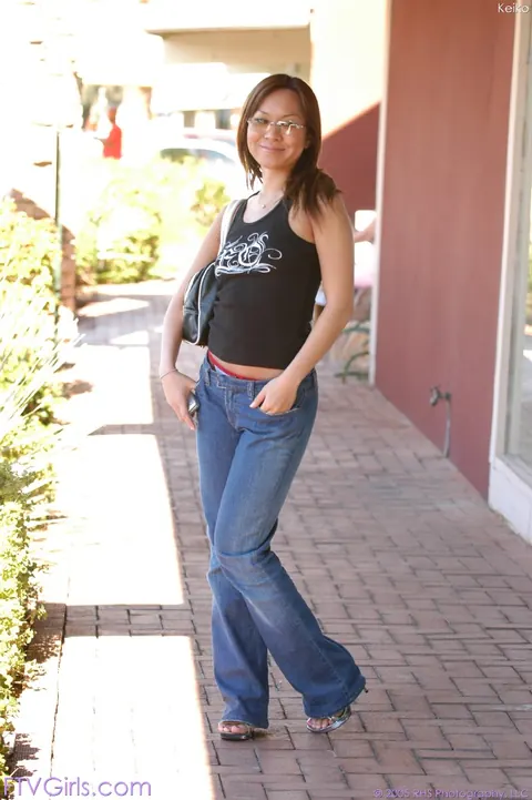 Kammy: Asian MILF Toys Her Hairy Ass with a Dildo in Public – photo 7 of 20