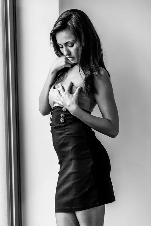 Michaela Isizzu: Czech Redhead Poses Nude and Displays Her Tattoo – photo 16 of 21