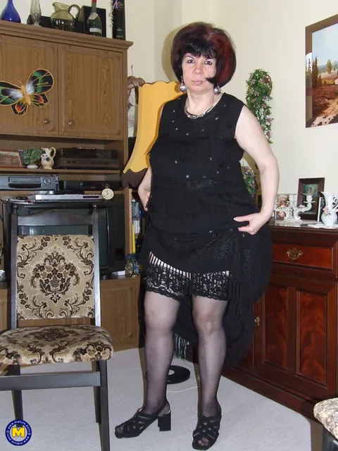 Chubby Mature European Keeps Stockings On – photo 2 of 20