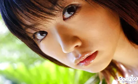Saki Ninomiya: Japanese Babe Reveals Her Hairy Pussy Outdoors – photo 8 of 15