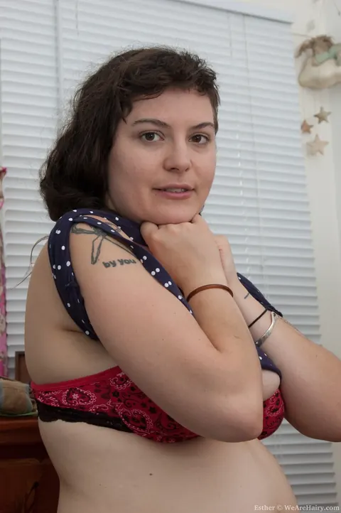 Busty Chubby MILF Strips Off Her Shorts and Fingers Her Hairy Pussy – photo 2 of 16