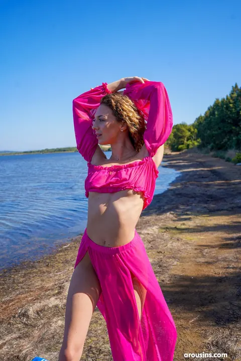 Isabella De Laa: Slim PAWG in Panties Takes Anal on the Beach – photo 5 of 21