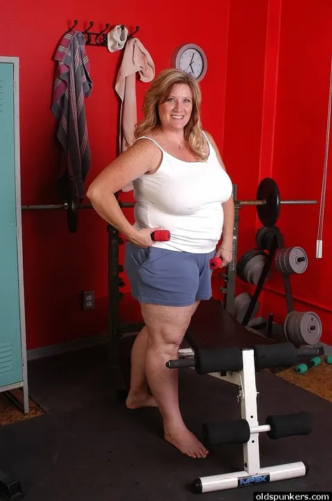 Deedra Rae: BBW MILF with Big Natural Tits Fingers and Spreads Wide – photo 1 of 16