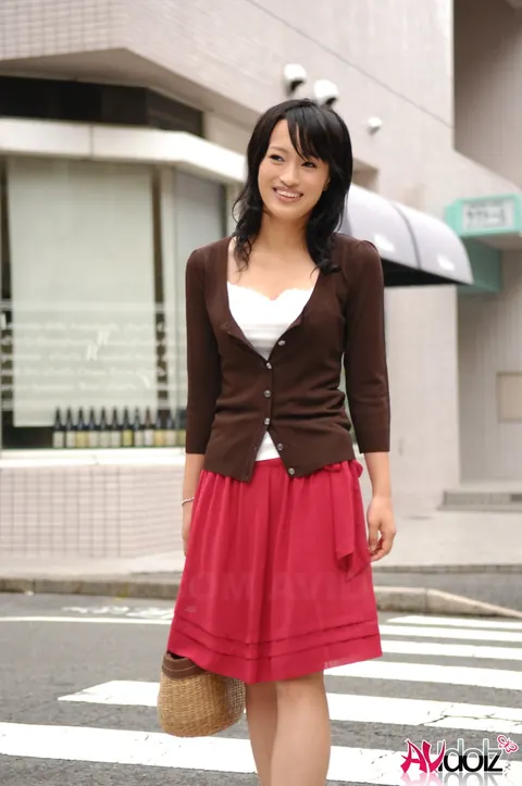 Mio Kanna: Japanese Brunette Shows Her Natural Tits in a Skirt and Heels – photo 15 of 15