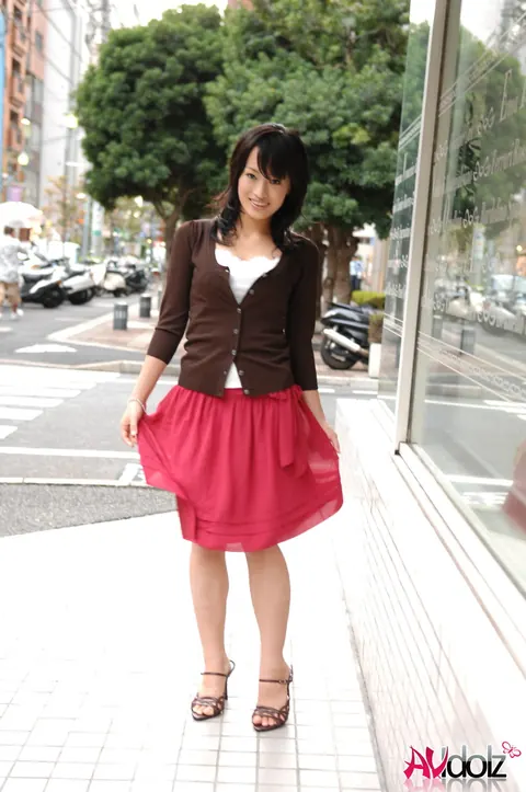 Mio Kanna: Japanese Brunette Shows Her Natural Tits in a Skirt and Heels – photo 6 of 15
